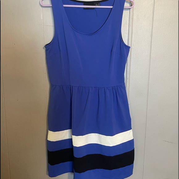 Cynthia Rowley Dresses & Skirts - Cynthia Rowley Size Medium Womens Dress sleeveless Blue White Black Excellent